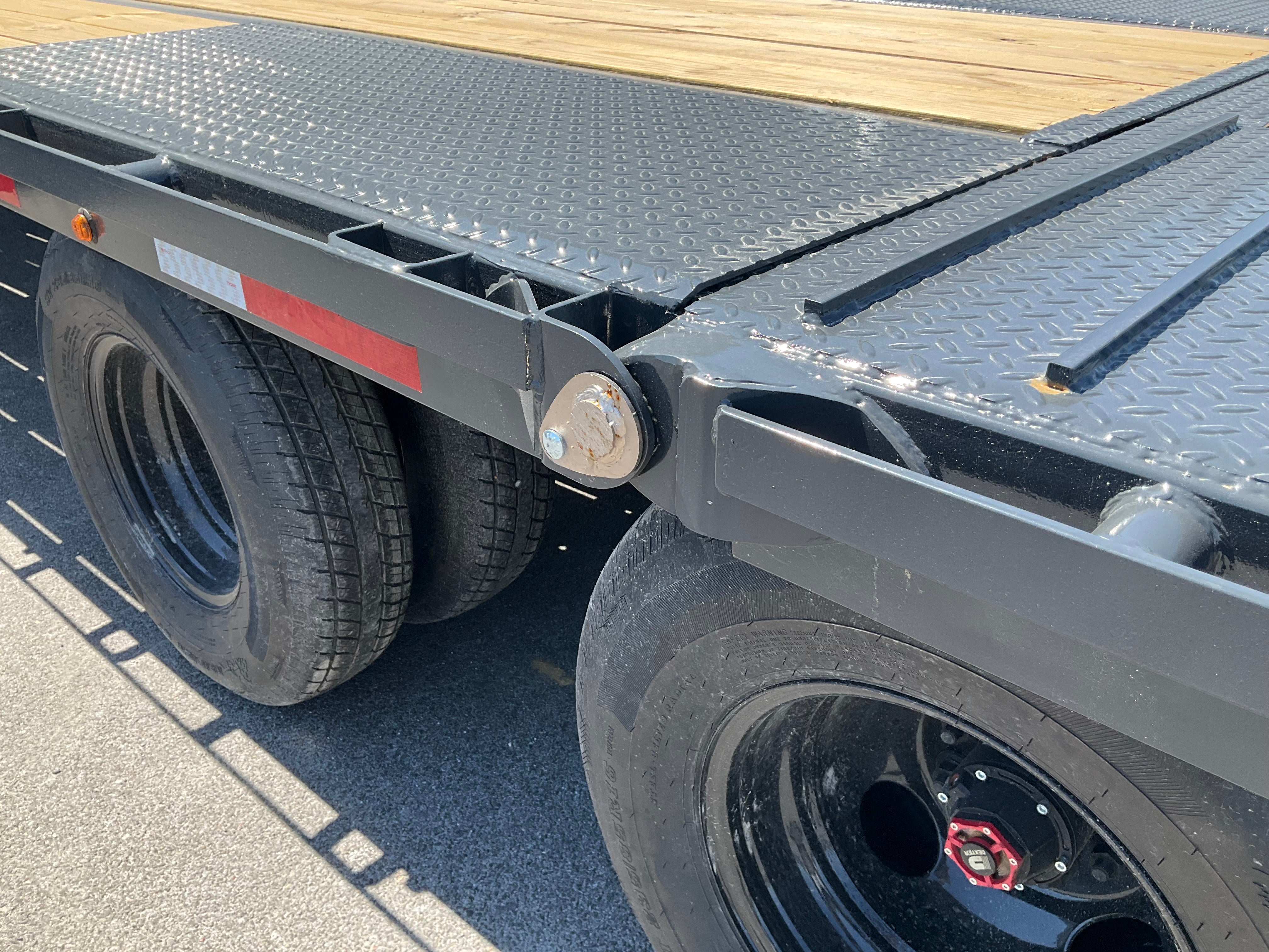 2026 Belmont GXD32 Dual Wheel Gooseneck Deckover HD 24K Hydraulic Dovetail (SKU-00895) - Image 9