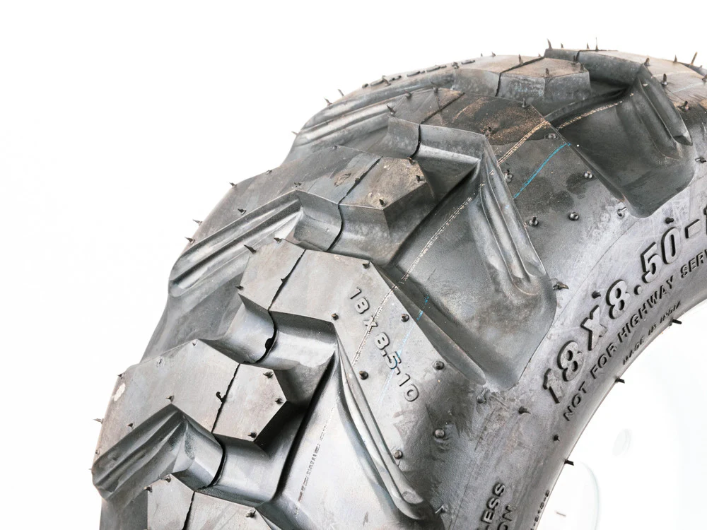 18" x 8.5", Heavy Duty Directional Tire - Image 4